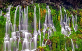 千泉州立公园的瀑布，美国爱达荷州 