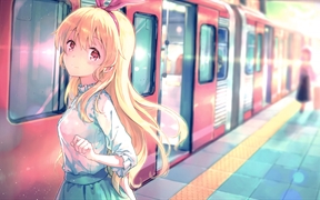 动漫女孩等待在轻轨站台等待地铁列车的到来， 唯美插画偶像活动，金色长发女孩星宫莓4k动漫壁纸
