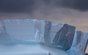 罗斯海的冰山，南极洲 
