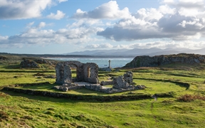 圣德温教堂的废墟，莫纳岛，威尔士，英国 