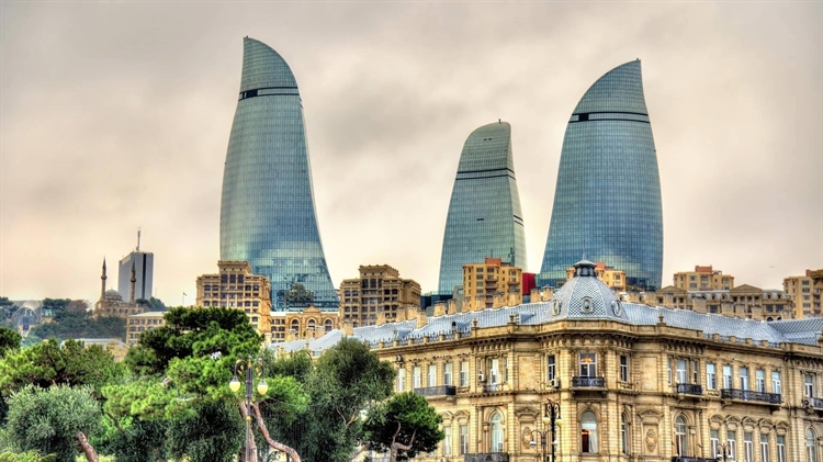 阿塞拜疆巴库 ，火焰大厦和它的轮廓线
