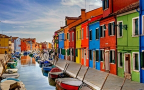 意大利 ，威尼斯泻湖的彩色岛