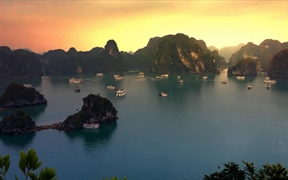  越南 ，下龙湾的日落