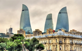 阿塞拜疆巴库 ，火焰大厦和它的轮廓线