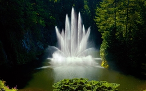 不列颠哥伦比亚省，维多利亚宝翠花园的罗斯喷泉