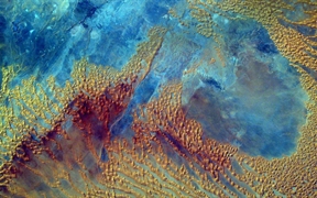 非洲 ，位于国际空间站的Sally Ride EarthKAM由中学生编写程序后拍摄了...