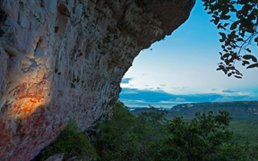 哥伦比亚 ，奇里比克特山脉国家自然公园的古代岩画