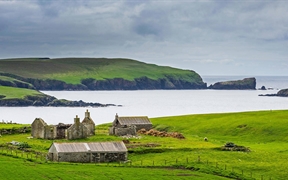 苏格兰 ，设得兰群岛上的一座老农场