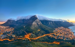南非开普敦 ，桌山