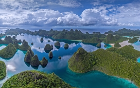 拉贾安帕特群岛中的瓦亚格岛，印度尼西亚 