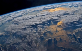 宇航员杰夫·威廉姆斯在国际空间站拍摄到的地球 