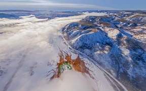 黄石国家公园的大棱镜泉鸟瞰图，美国怀俄明州 