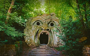 怪物公园里的奥库斯雕像, 意大利博马尔佐花园 