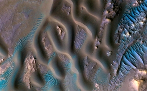 甘博阿陨击坑，火星 