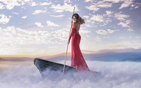 灵感创意欧美性感美女模特5k壁纸图片，云海中划船的美女裸露后白性感妩媚诱人
