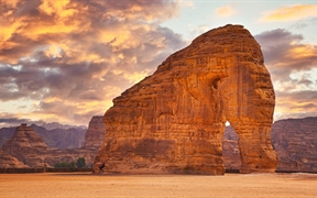 大象岩，古城欧拉，沙特阿拉伯 